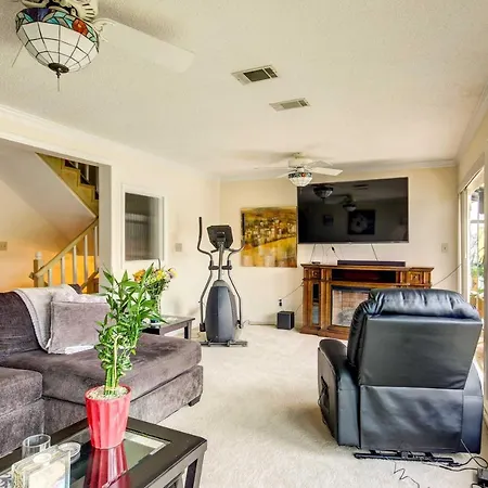Waterfront Vacation Rental On Savannah River!